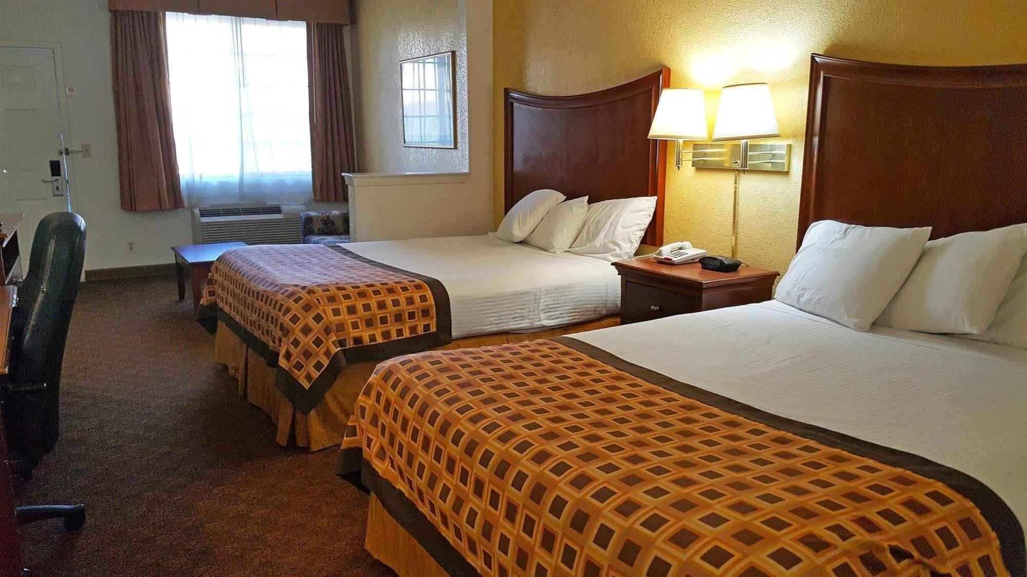 Americas Best Value Inn & Suites Fort Worth South Exterior photo