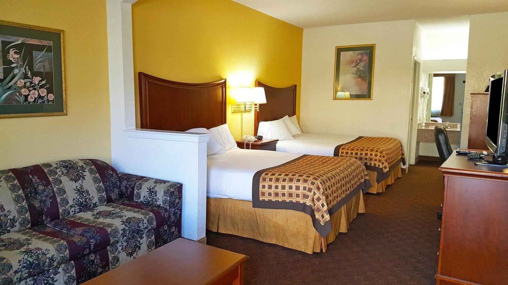 Americas Best Value Inn & Suites Fort Worth South Exterior photo